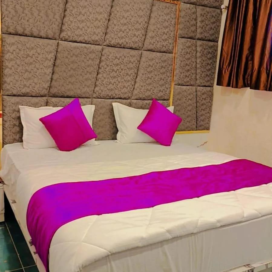 Hotel Karnavati Ahmedabad Exterior foto